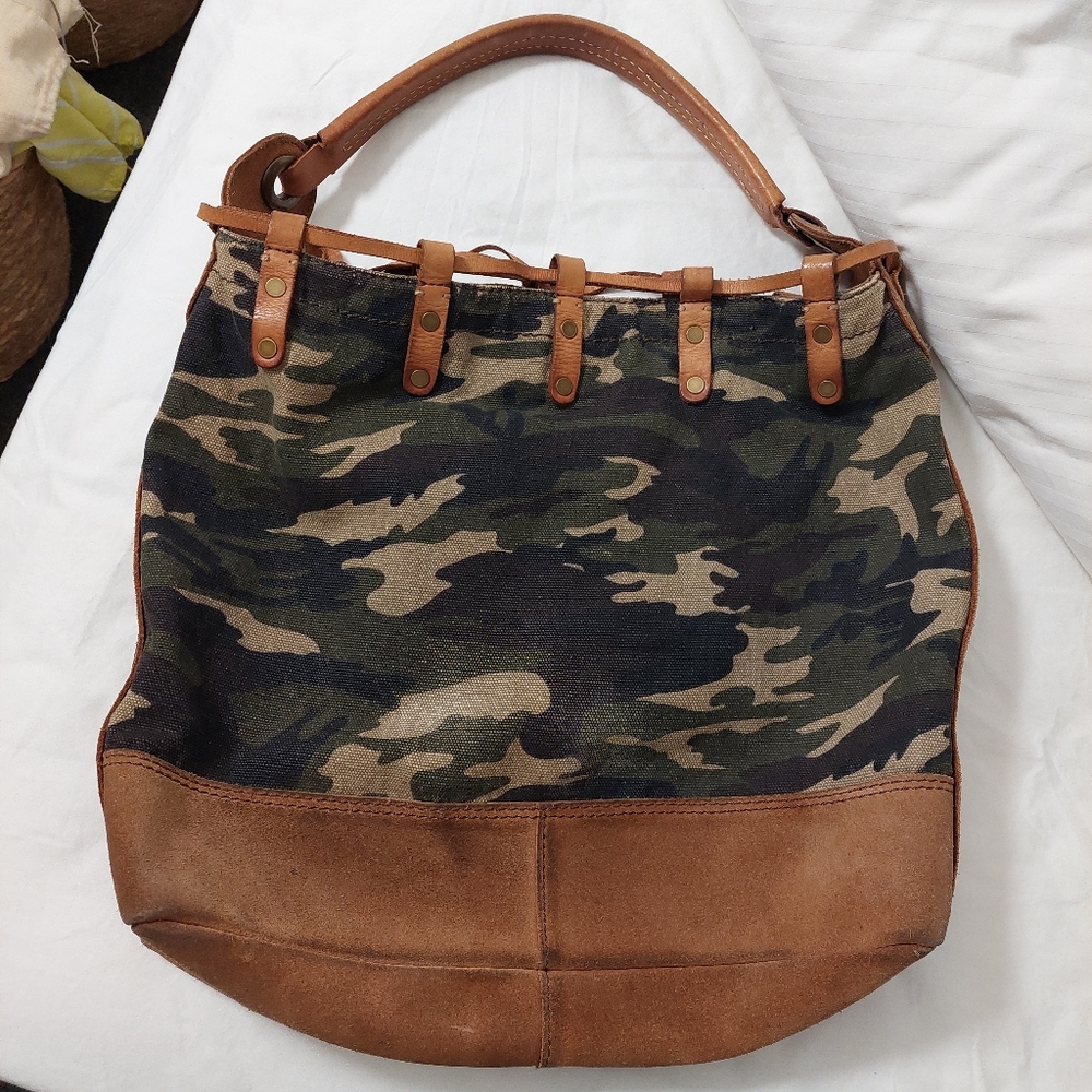 Lucky Brand Camouflage Print Canvas and Tan Suede Tote Bag  Preloved Condition - Picture 2 of 3